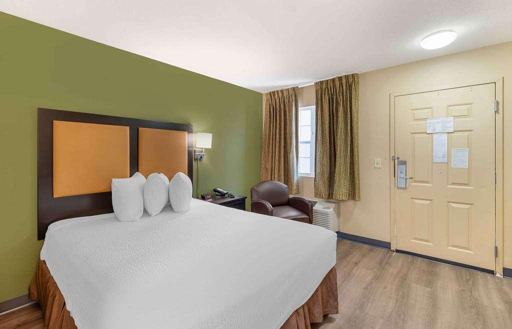 Extended Stay America Suites - St Louis - Westport - E Lackland Rd Maryland Heights Room photo